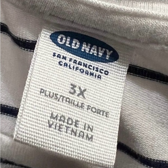 ON Striped Peplum Knit Top - Picture 4 of 4